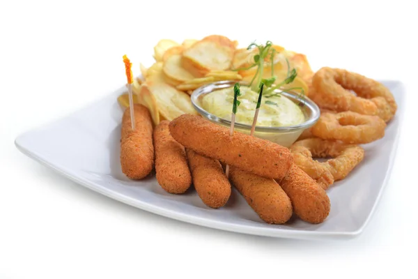 Tasty fish sticks and potatoes — Stock Photo, Image