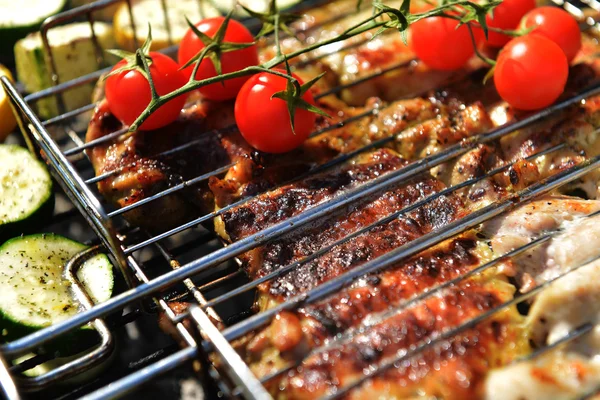 Fette di carne e zucchine — Foto Stock