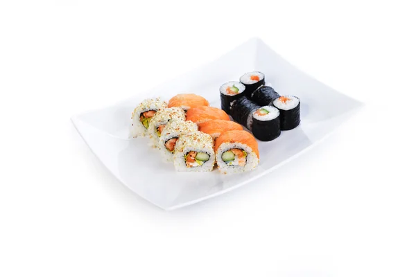 Deliciosos rolos de sushi — Fotografia de Stock