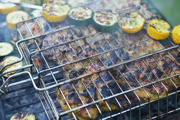 Meat slices and zucchini — Stock Photo, Image