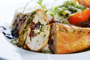 kızarmış tavuk ve pirinç