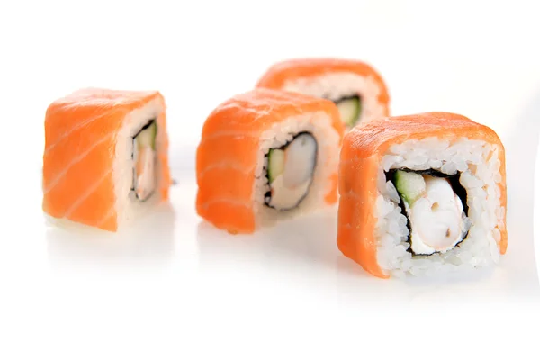 Sushi broodjes met zalm — Stockfoto