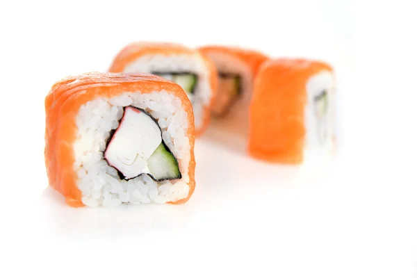 Sushi-Brötchen mit Lachs — Stockfoto