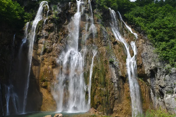 Beautiful waterfalls in mountains — Stock Photo, Image