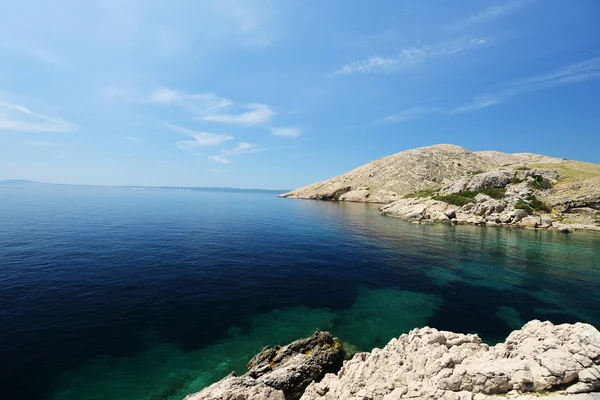 Costa del mar y rocas — Foto de Stock