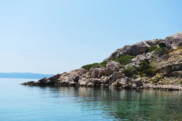 Costa del mar y rocas — Foto de Stock