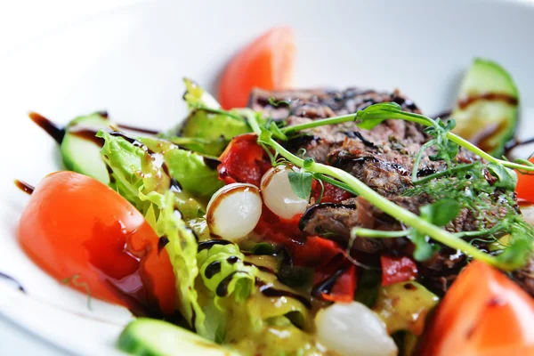 Salad of vegetables and meat — Stock Photo, Image