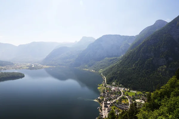 göl kıyısında Köyü