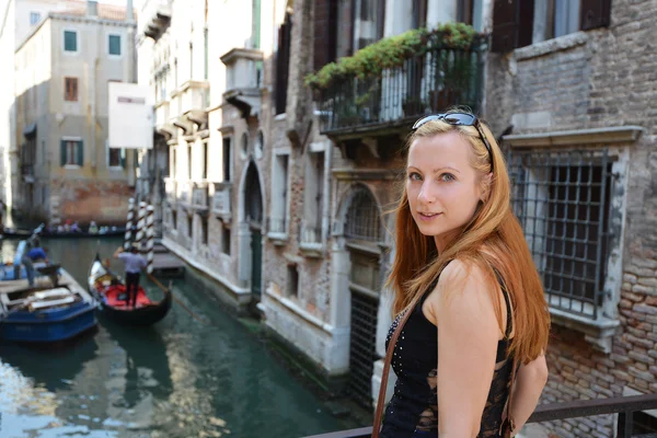 Young  woman  in Venice — Stock Photo, Image