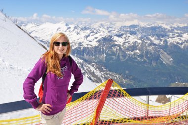 genç kadın Köprüsü