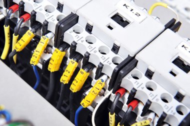 panel ile elektrik donatımı