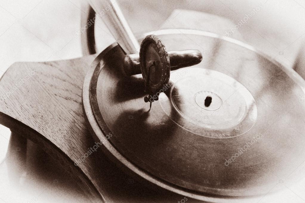 gramophone playing song