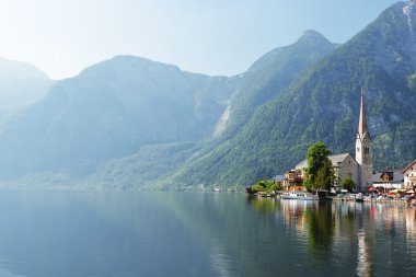 göl kıyısında Köyü