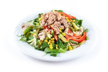 taze doğranmış ton balıklı salata 