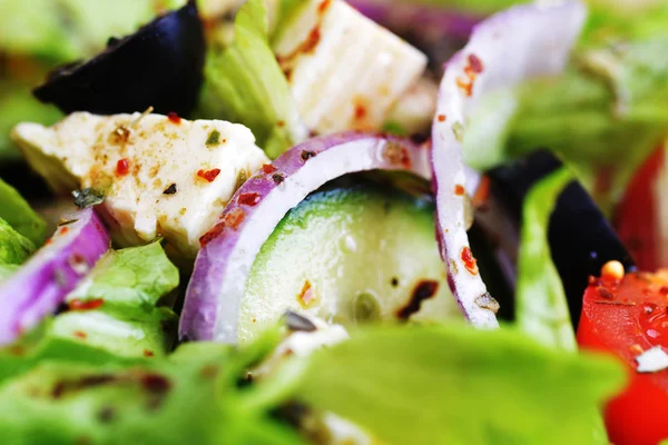 Salada com legumes frescos — Fotografia de Stock