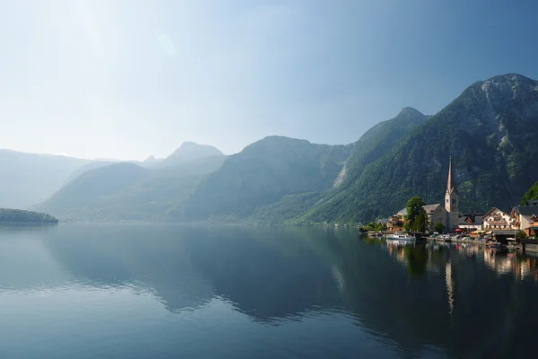 Mountains Village on lake — Stock Photo, Image