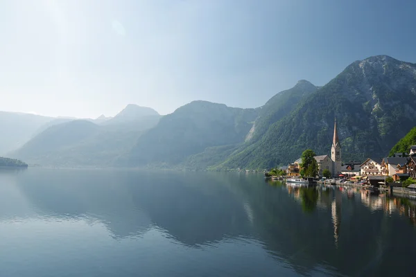 Village on lake shore — Stock Photo, Image