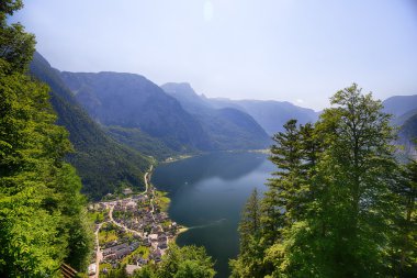 göl kıyısında Köyü