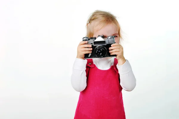 Meisje met oude camera — Stockfoto