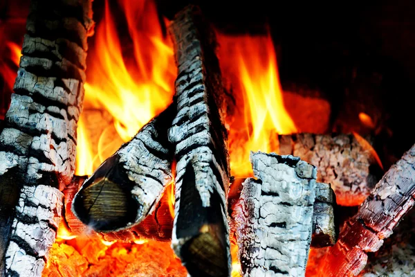 Chama de fogo brilhante — Fotografia de Stock