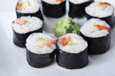 lezzetli suşi rulo
