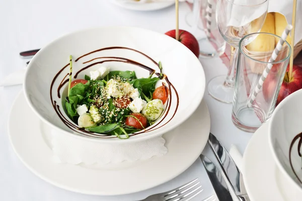 Vegetable salad with feta cheese — Stock Photo, Image