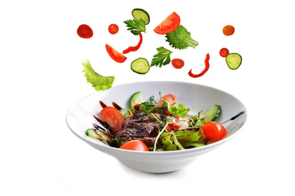 Salada de verduras e carne — Fotografia de Stock