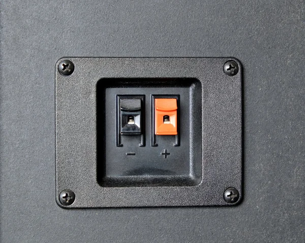 Porta de conexão de fio alto-falante close-up — Fotografia de Stock