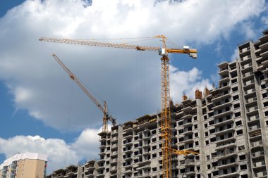 Modern apartmanlar inşaat sürecinde