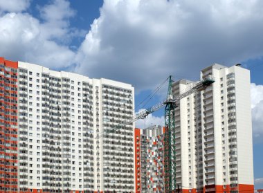 Modern apartmanlar inşaat sürecinde