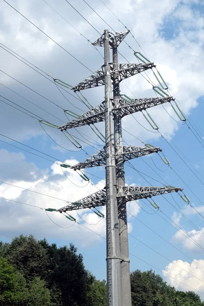 Güç hattı metal pilon, ülke yatay — Stok fotoğraf