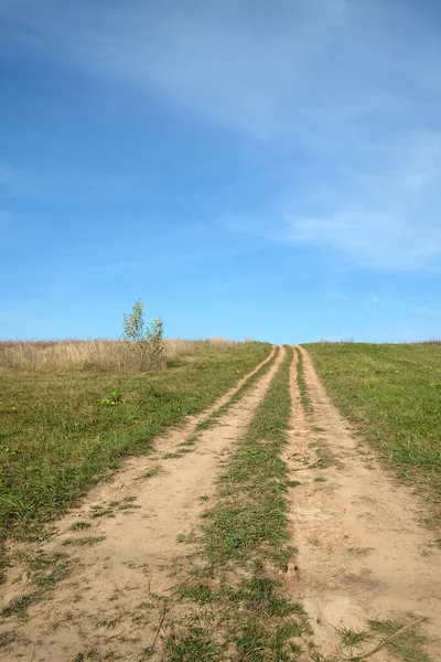 Hermoso Paisaje Rústico Con Vista Frontal Carretera Terrestre Extiende Través —  Fotos de Stock