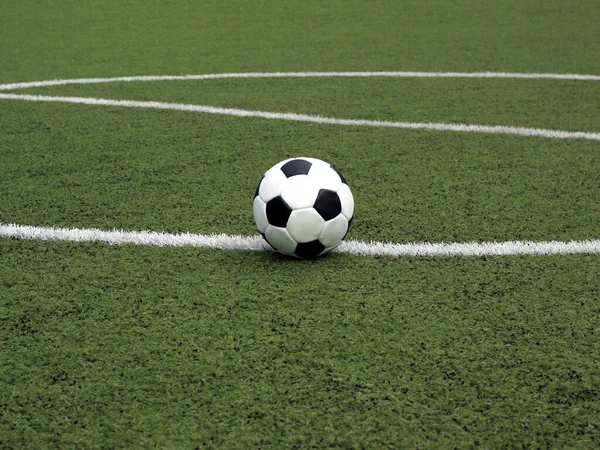 Classic Ball Playing Soccer White Black Accents Lays Green Synthetic — Stock Photo, Image