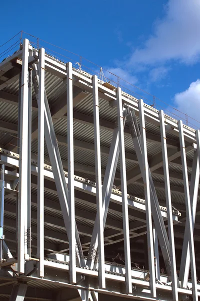 Großindustrieller Hochbau. Metallrahmenmontage — Stockfoto