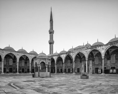 Sultanahmet Cami, Istanbul avlusu