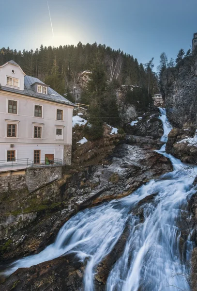 Waterfall in Ski resort town Bad Gastein, Austria, Land Salzburg. — Stock Photo, Image