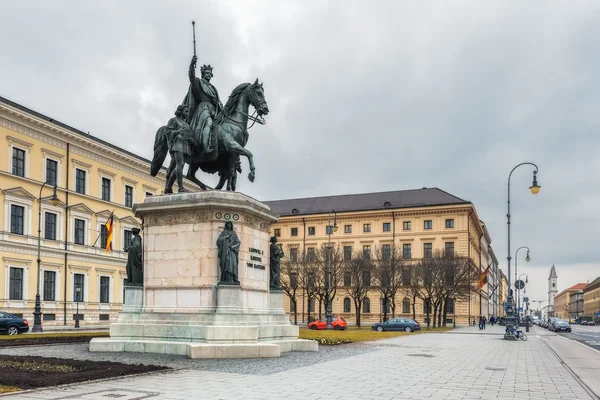 Alemania, Munich. Estatua del rey Luis I . — Foto de Stock