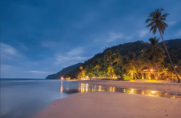 Thailand, Ko Chang. Thailand tropische eiland van Koh Chang. Strand witte zand strand. — Stockfoto