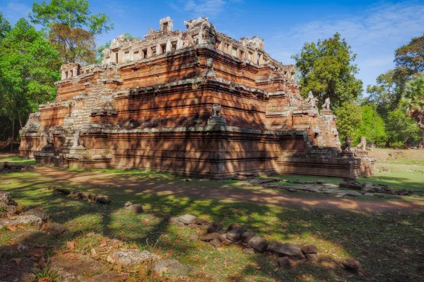 Alerta, CAMBODIA. 16 de dezembro de 2011.O palácio de Phimeanakas em Angkor Thom . — Fotografia de Stock