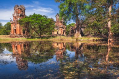 Siem Reap, Kamboçya. 16 Aralık 2011. Kleangi ve Prasat Suor Prat Angkor Thom içinde .