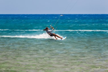 Yunanistan, Rhodes. Plaj Prasonisi kitesurfer.