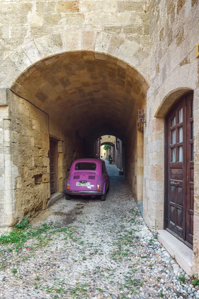 Las calles del casco antiguo. La isla Rhodes. Países Bajos — Foto de Stock