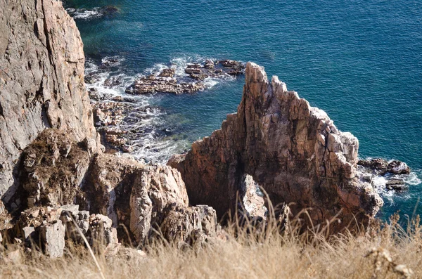 Mar y rocas, orilla del mar —  Fotos de Stock