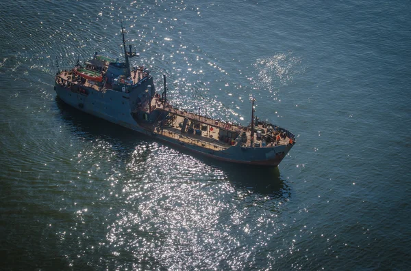 Schip in zee van Japan — Stockfoto