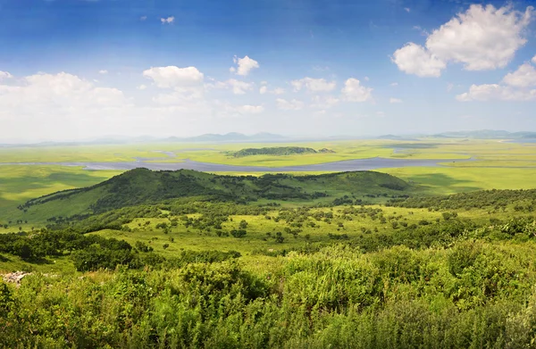 Green hills and lakes, panorama, Primorye, russia — Stock Photo, Image