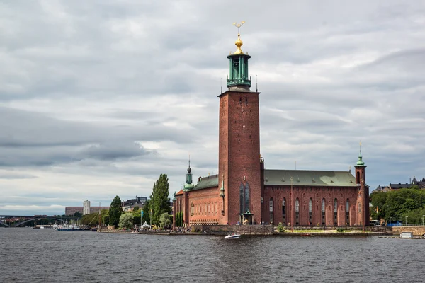 Ayuntamiento de Estocolmo (Stadshuset), edificio del Ayuntamiento de Estocolmo, isla de Kungsholmen, Suecia — Foto de Stock