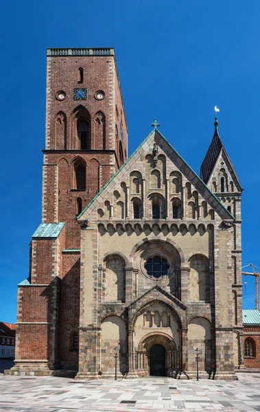 Facade view of the Our Lady Maria Cathedral in Ribe, Southern Jutland, Denmark — Stock Photo, Image