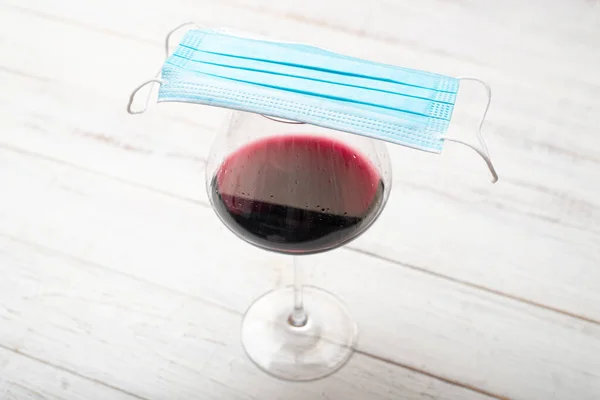 Glass Wine Medical Mask Lockdown Coronavirus Concept — Stock Photo, Image