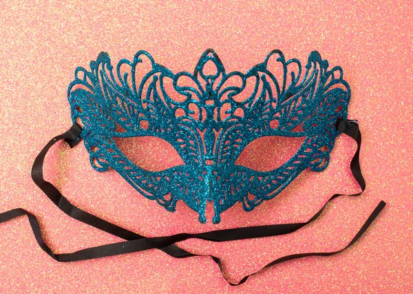 Masque Carnaval Féminin Sur Fond Rouge Mystère Incognito Concept Séduction — Photo