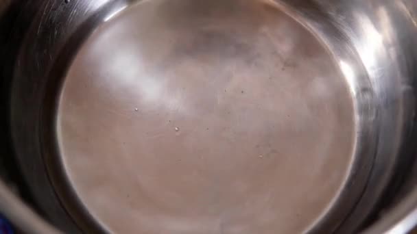 Agua Gotea Olla Del Grifo Preparación Para Cocinar — Vídeo de stock